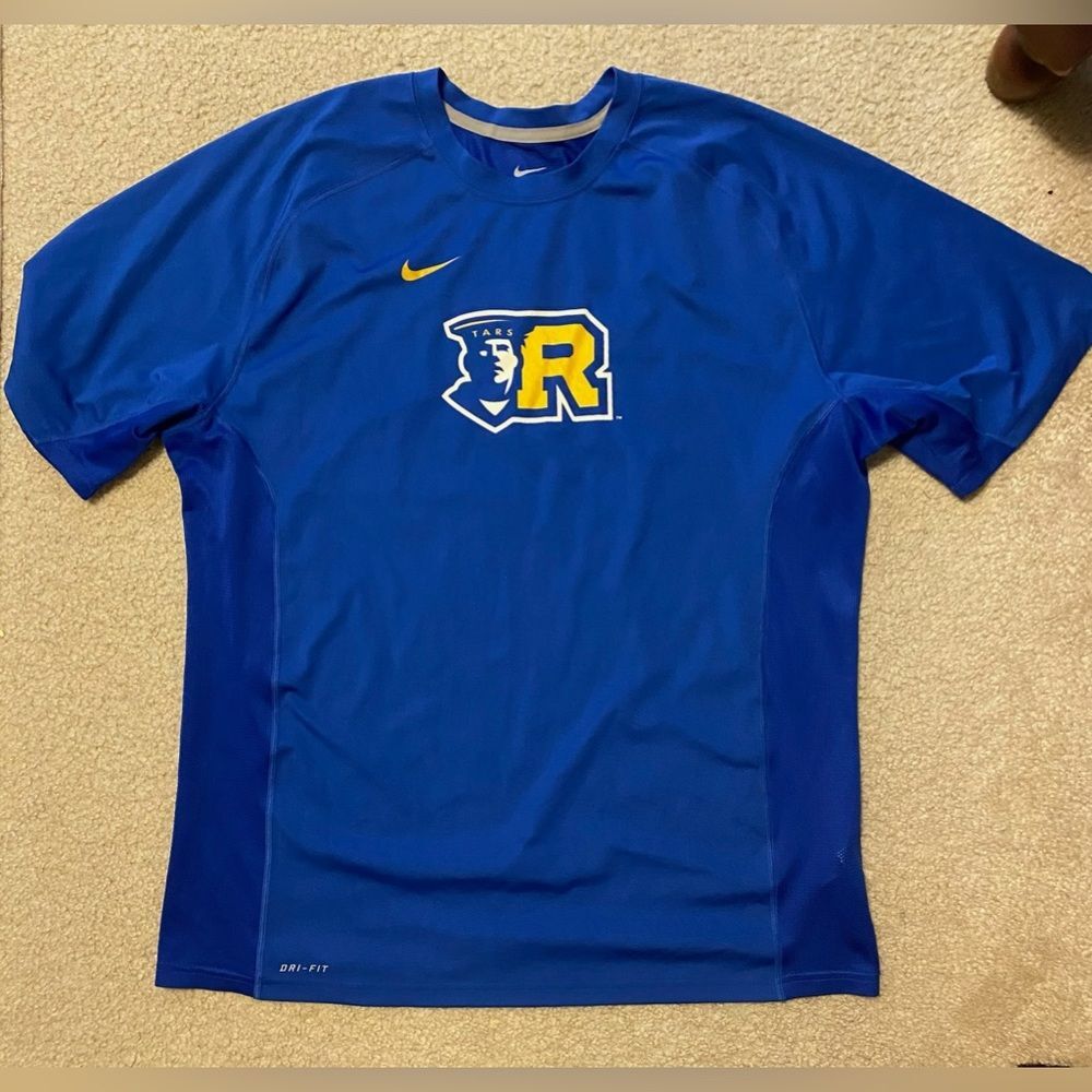 Nike dry-fit size XL boys short sleeves